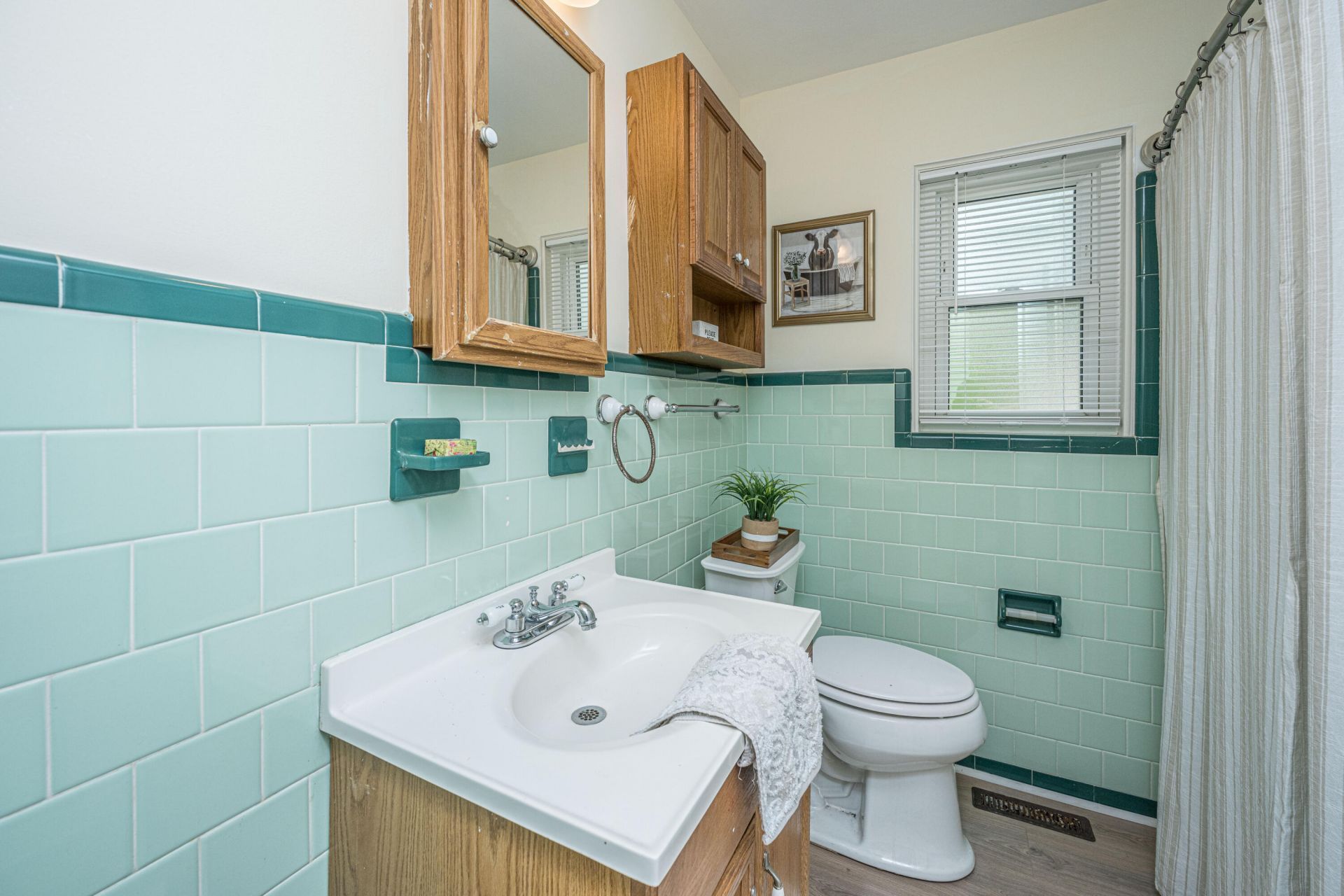 1010 W Recess Road Photo 14