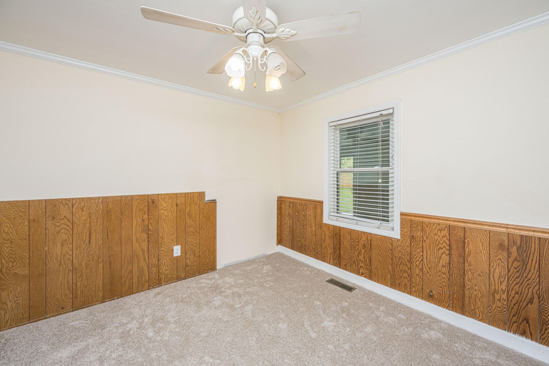 1010 W Recess Road Photo 17