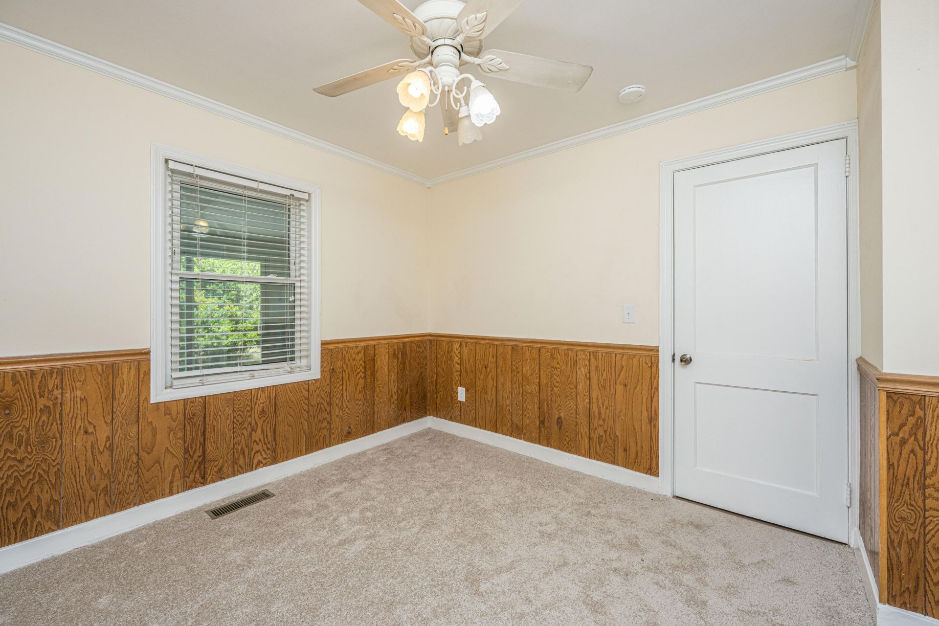 1010 W Recess Road Photo 18