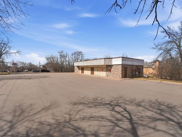 2491 County Road E E, White Bear Lake, MN 55110