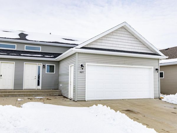 1420 Goldenwood Drive, West Fargo, ND 58078