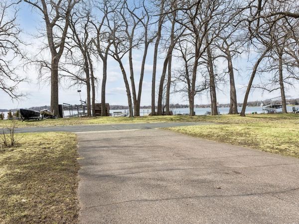 3046 Julia Way , Mound, MN 55364