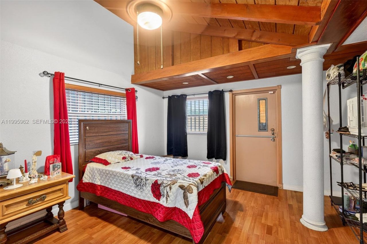 7821 SW 9th Ter , Miami, FL 33144 Photo