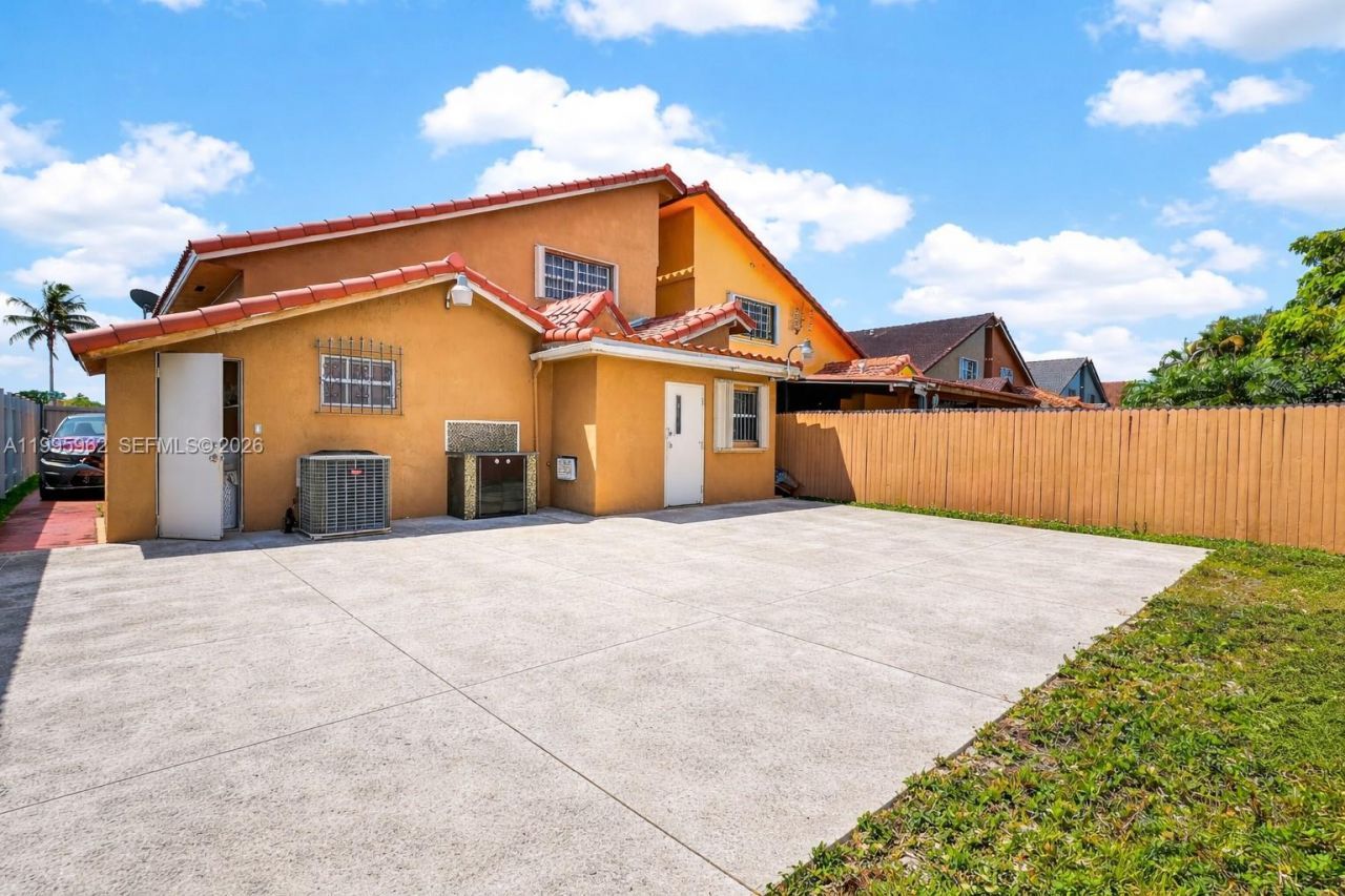 7821 SW 9th Ter , Miami, FL 33144 Photo