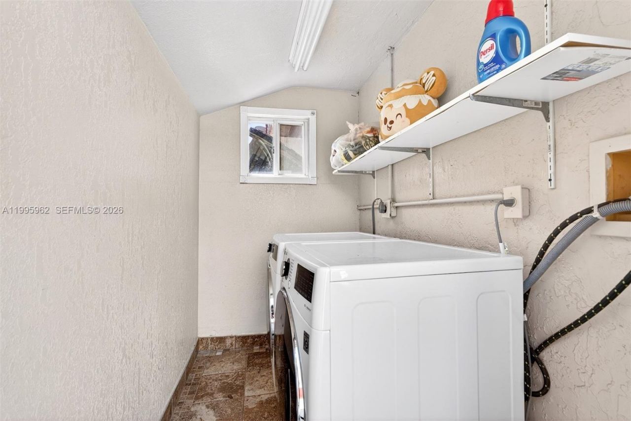 7821 SW 9th Ter , Miami, FL 33144 Photo