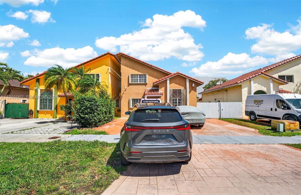 7821 SW 9th Ter , Miami, FL 33144 Photo