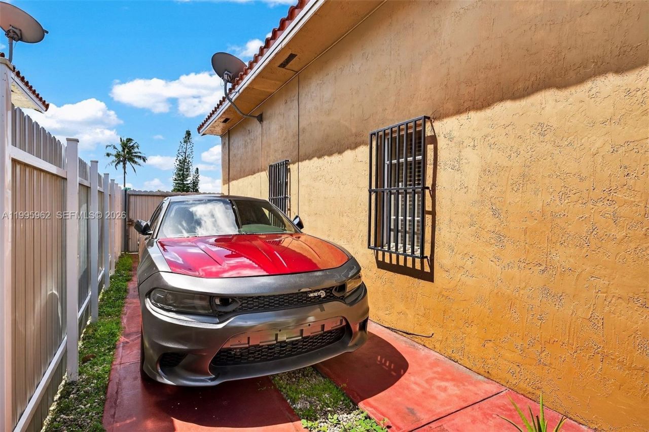 7821 SW 9th Ter , Miami, FL 33144 Photo