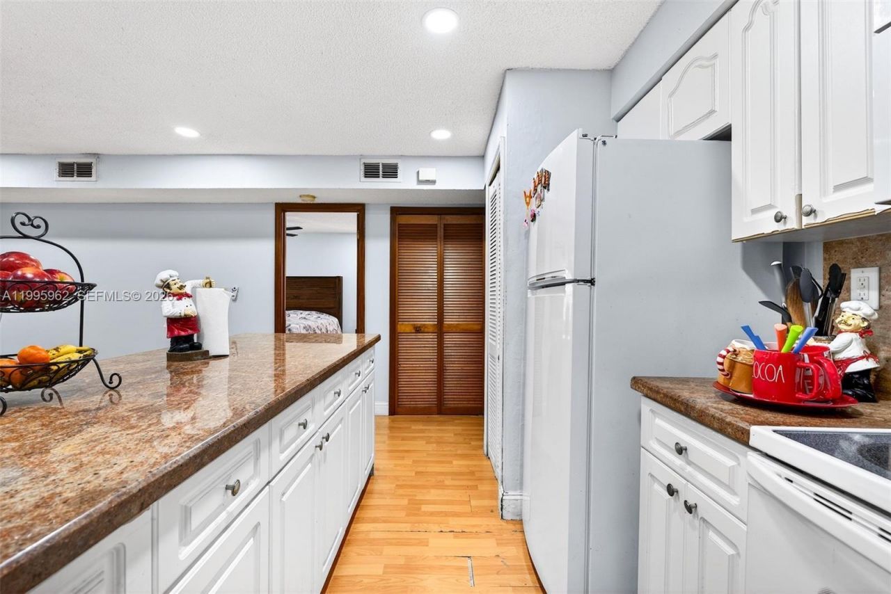 7821 SW 9th Ter , Miami, FL 33144 Photo