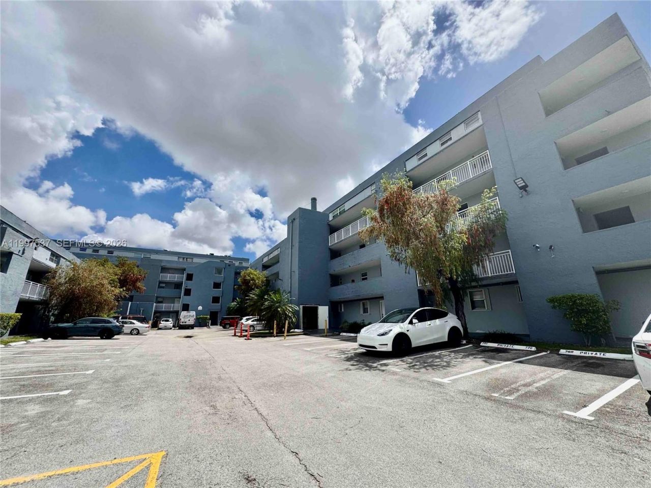 9375 Fontainebleau Blvd, Unit L317, Miami, FL 33172 Photo