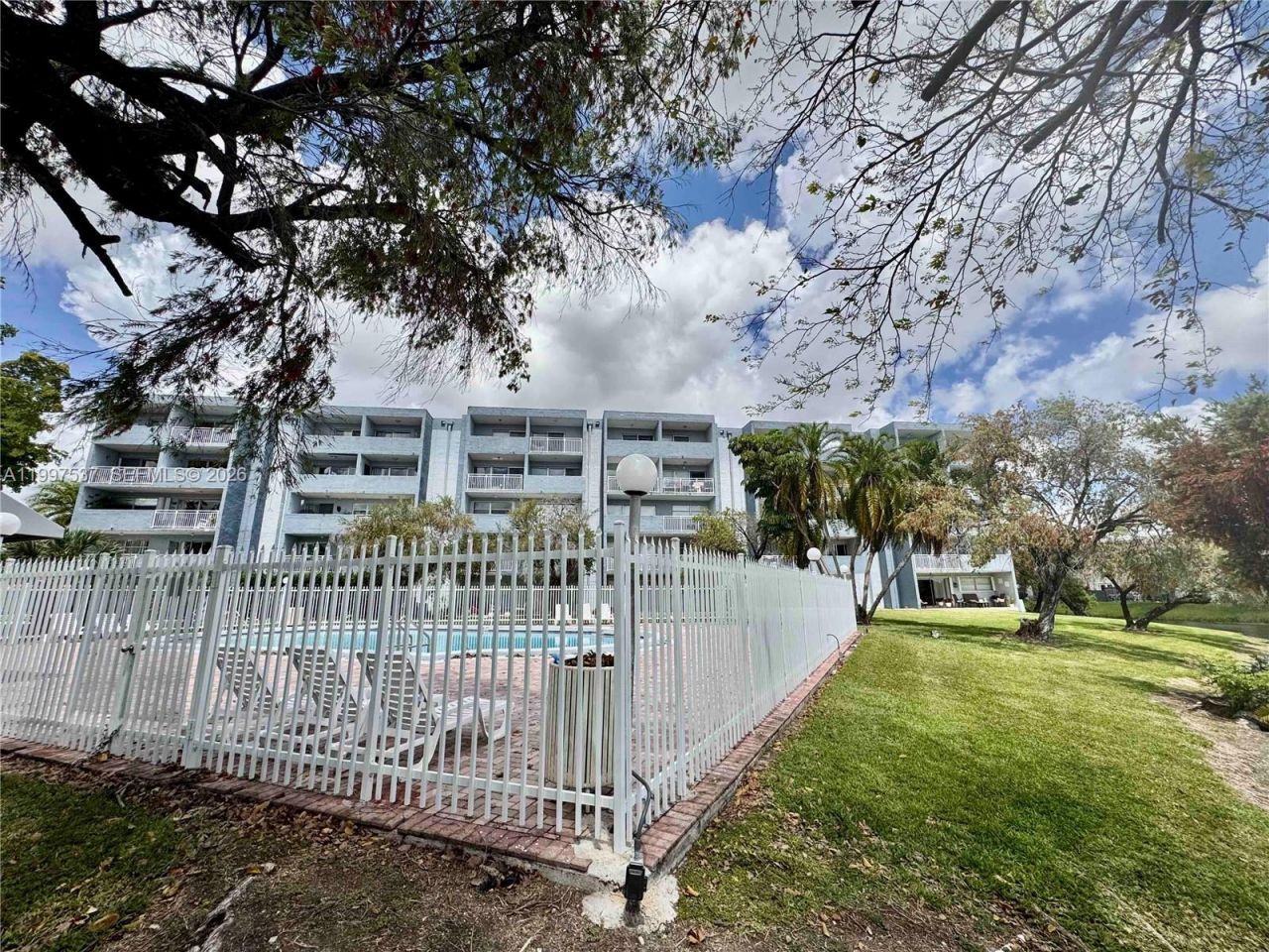 9375 Fontainebleau Blvd, Unit L317, Miami, FL 33172 Photo