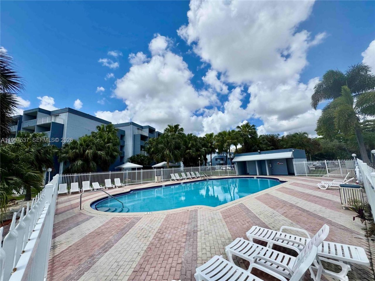 9375 Fontainebleau Blvd, Unit L317, Miami, FL 33172 Photo