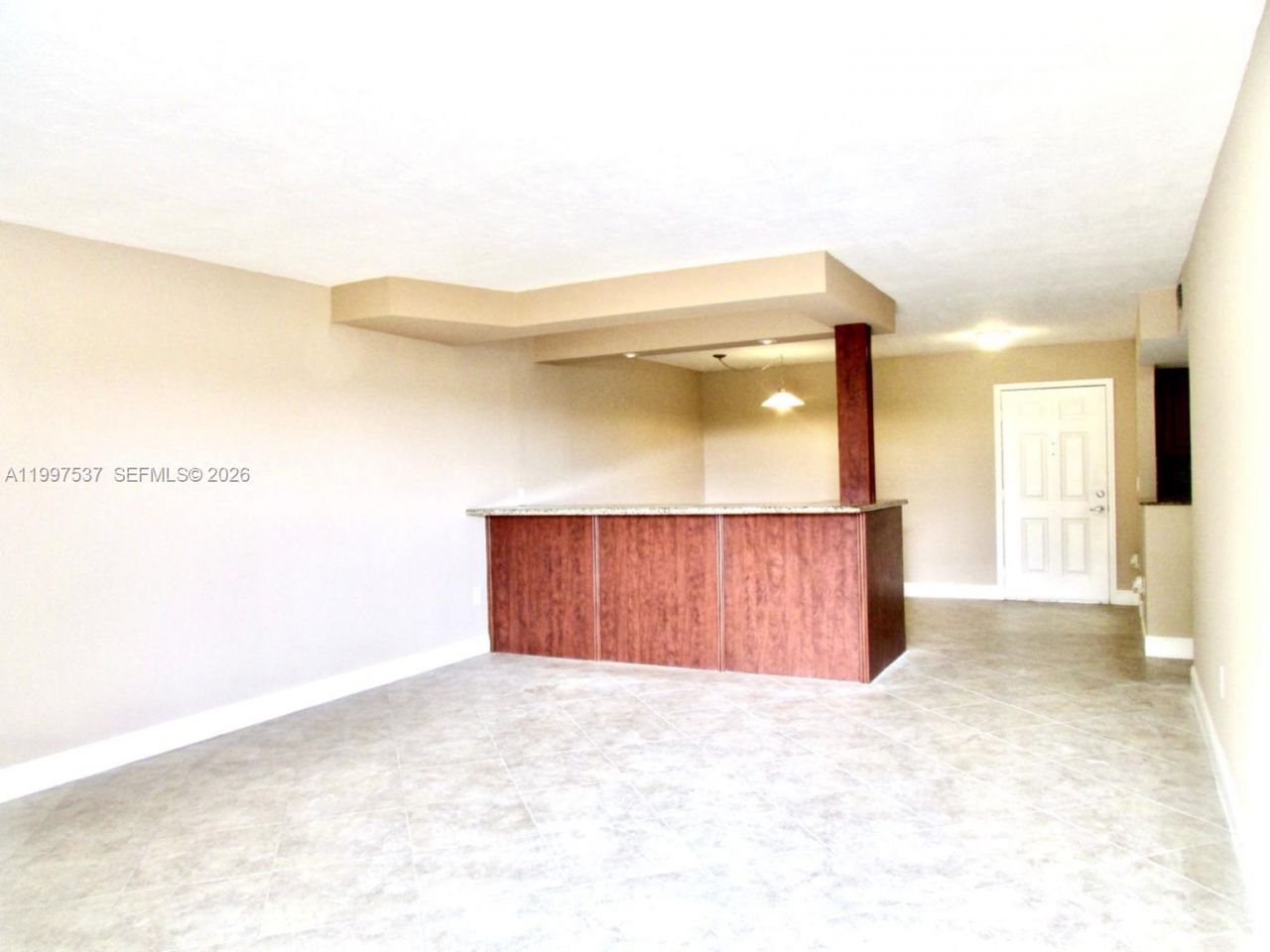 9375 Fontainebleau Blvd, Unit L317, Miami, FL 33172 Photo