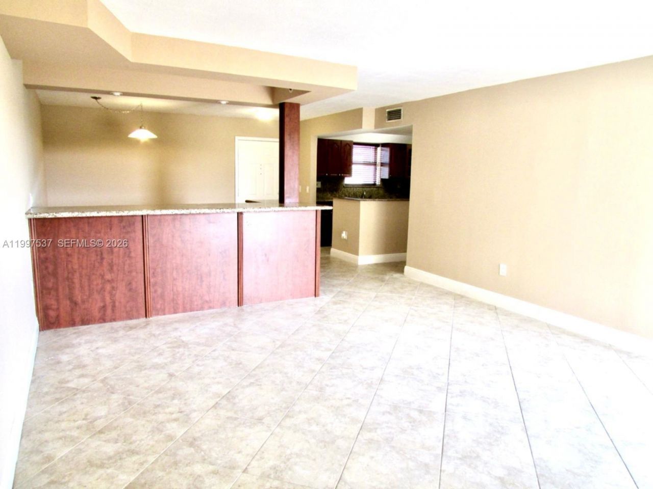 9375 Fontainebleau Blvd, Unit L317, Miami, FL 33172 Photo