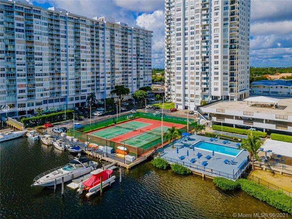 2750 NE 183rd St, Unit 801, Aventura, FL 33160