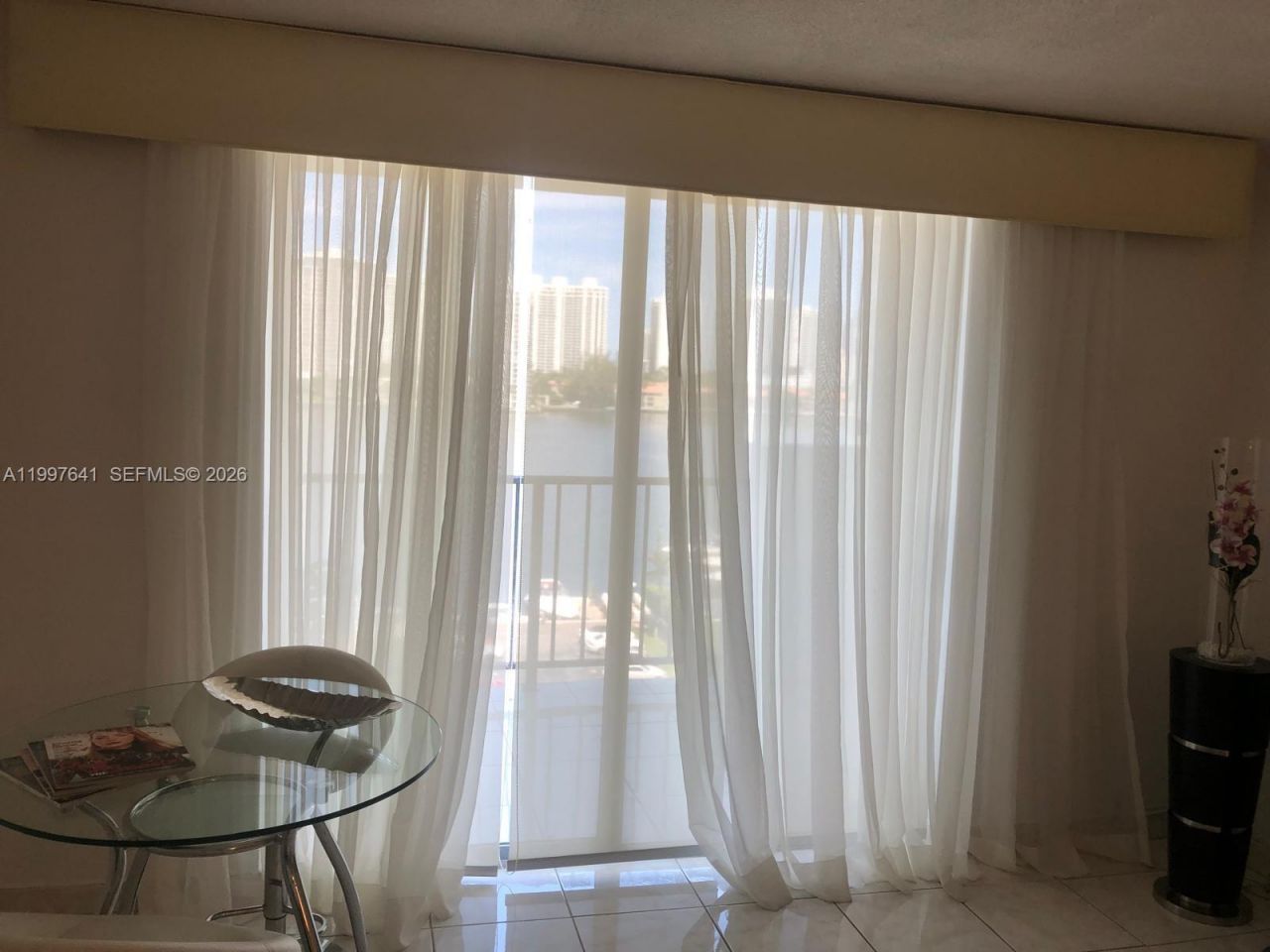 2750 NE 183rd St , Unit 801, Aventura, FL 33160 Photo