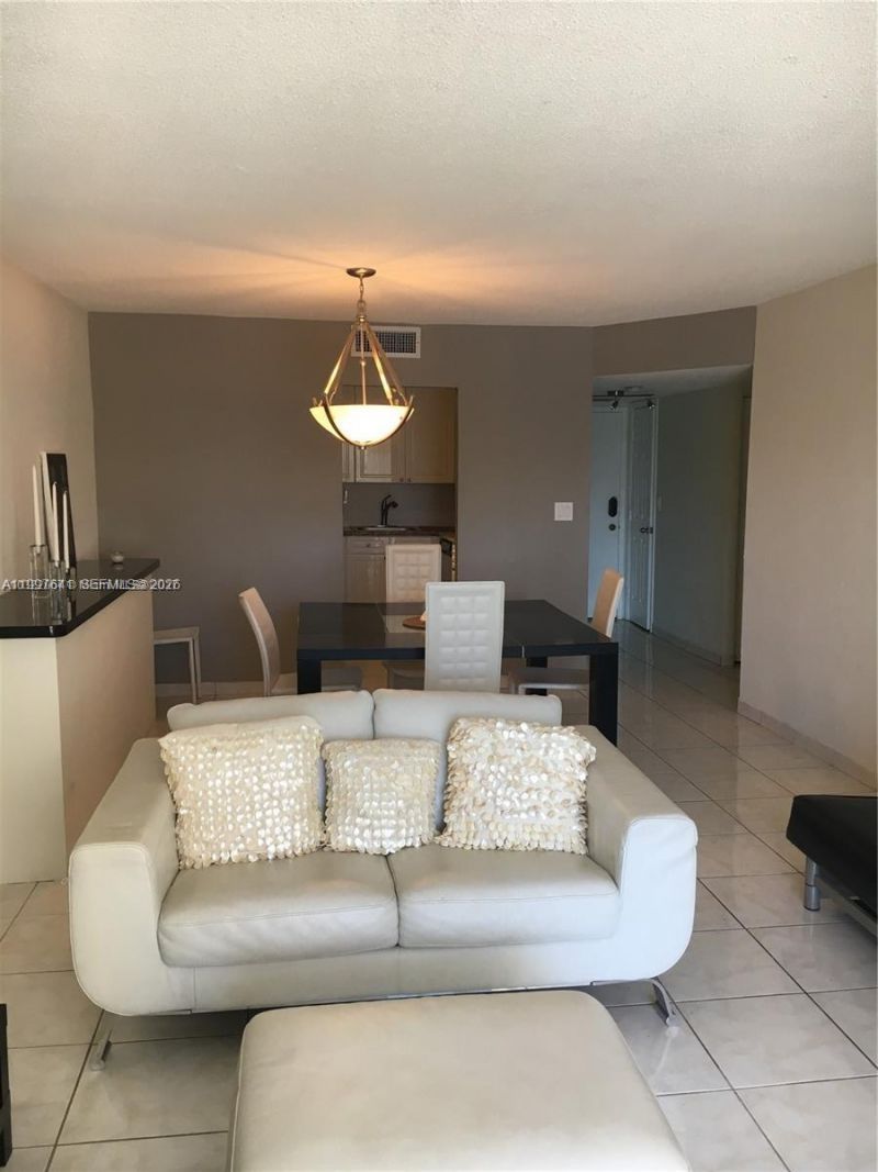 2750 NE 183rd St , Unit 801, Aventura, FL 33160 Photo