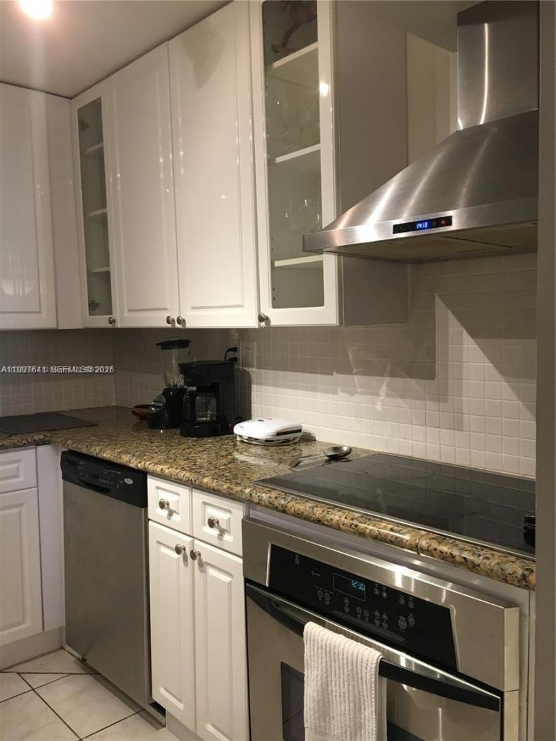 2750 NE 183rd St , Unit 801, Aventura, FL 33160 Photo