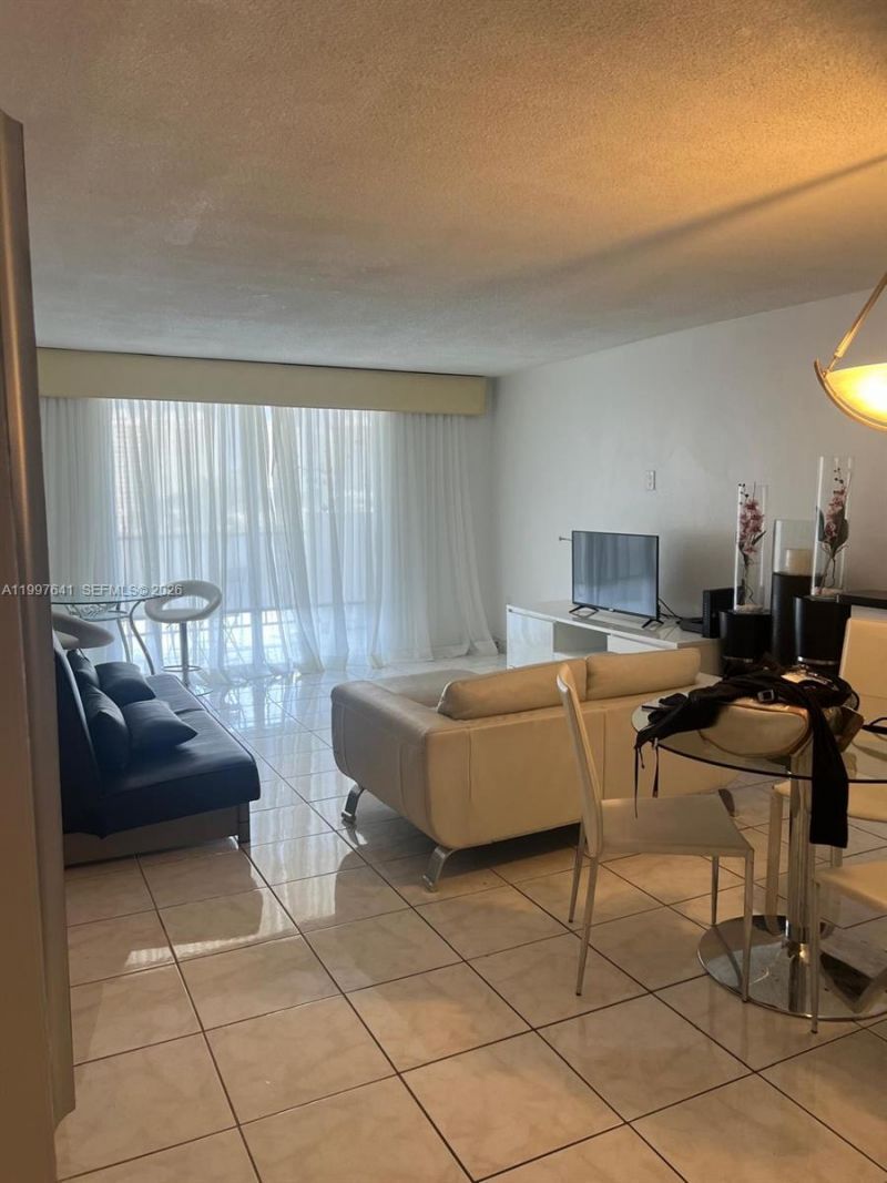 2750 NE 183rd St , Unit 801, Aventura, FL 33160 Photo