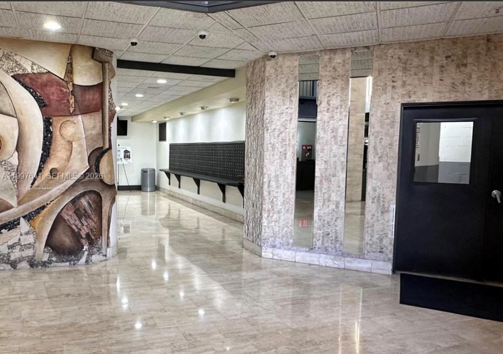 2750 NE 183rd St , Unit 801, Aventura, FL 33160 Photo