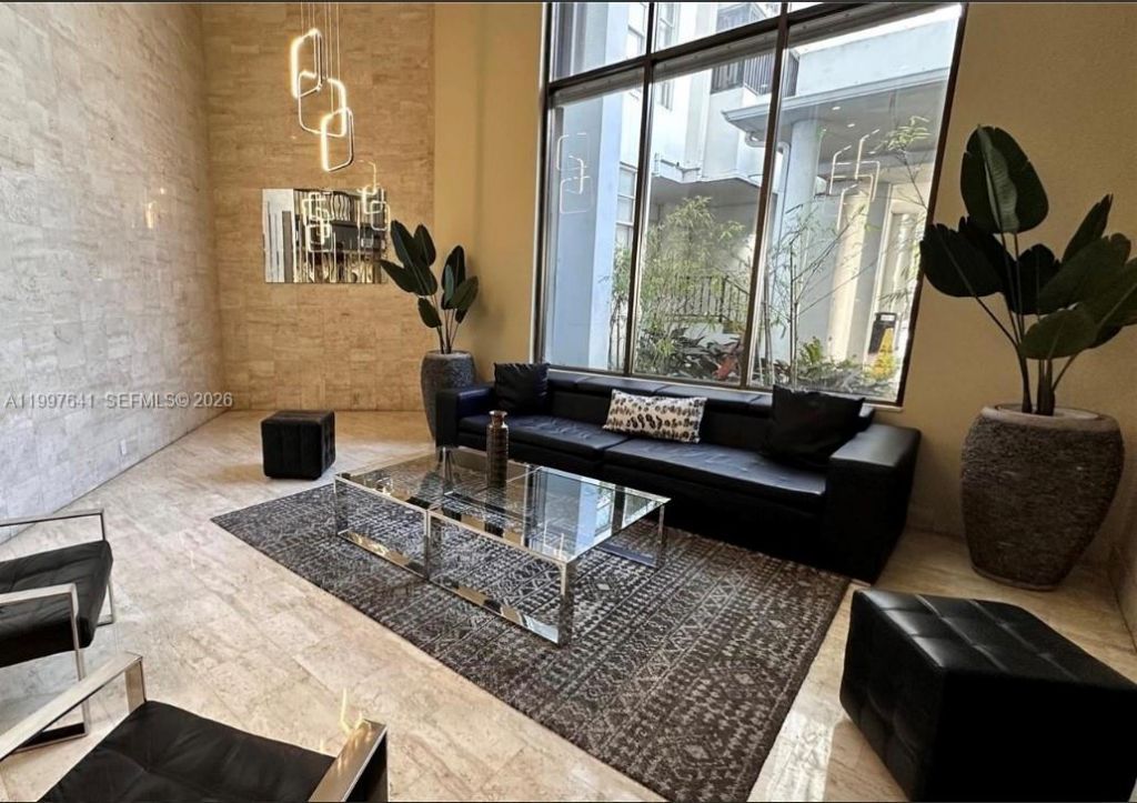 2750 NE 183rd St , Unit 801, Aventura, FL 33160 Photo