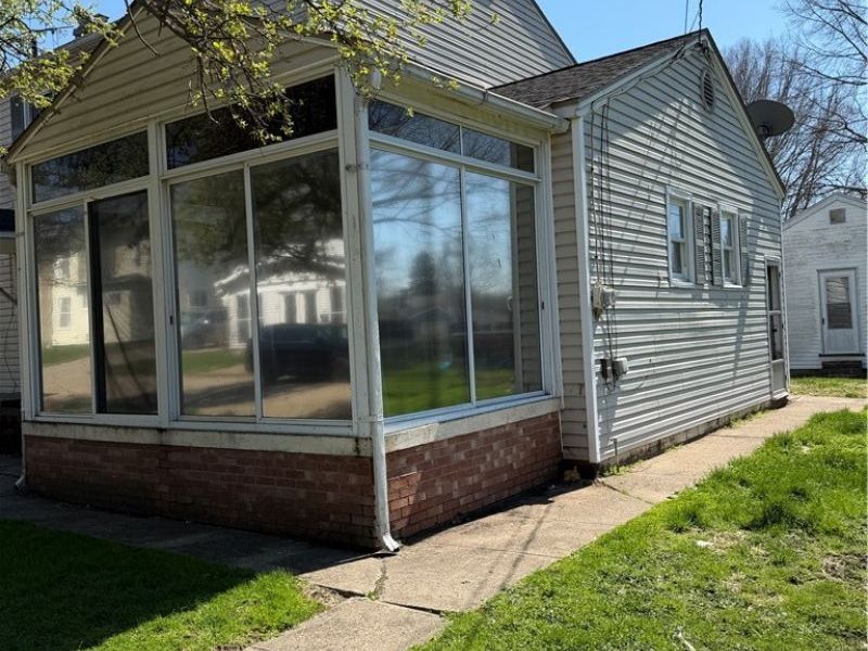 311 South Street NW, Navarre, OH 44662 Photo 2