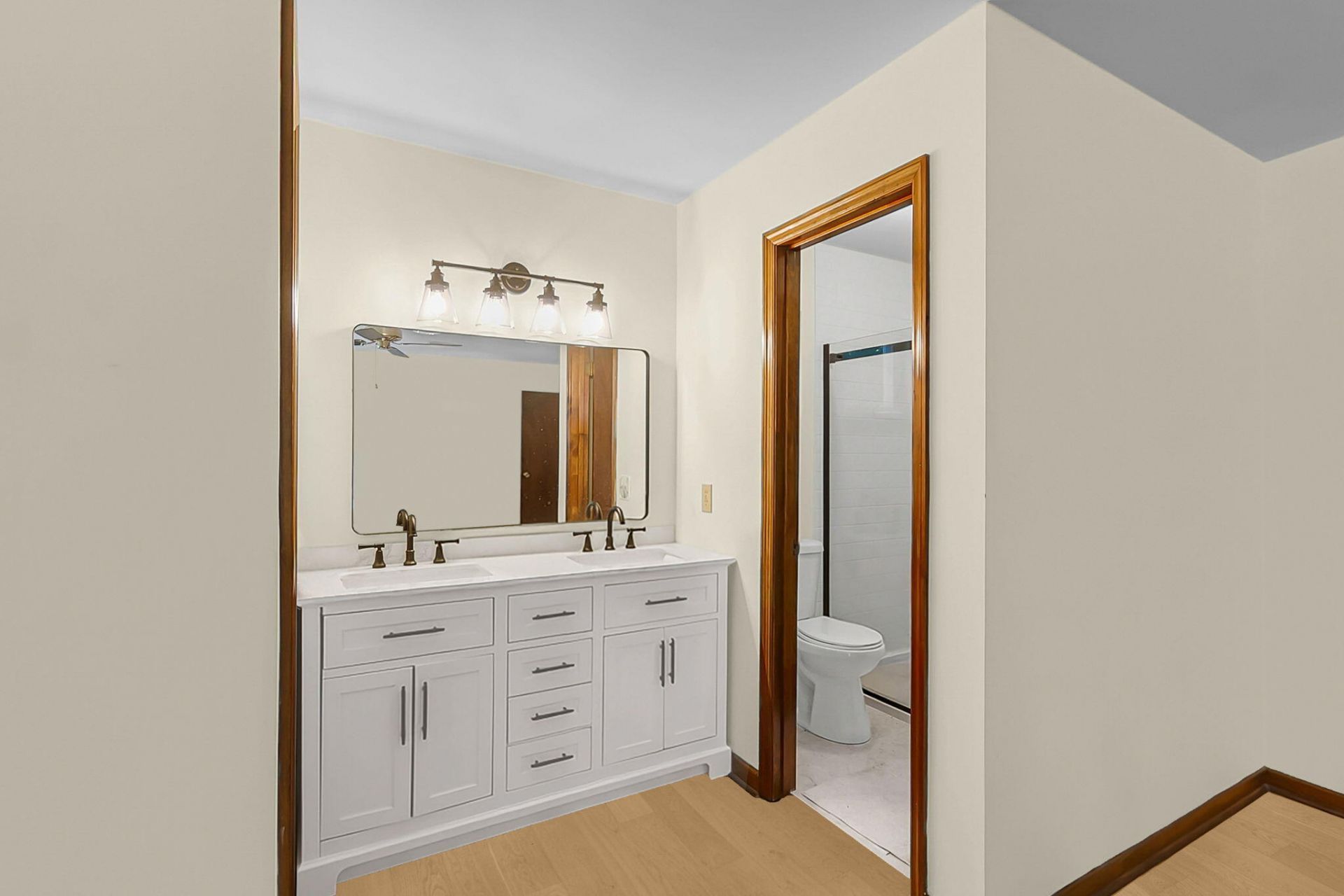 122 Bradd Street Photo 10