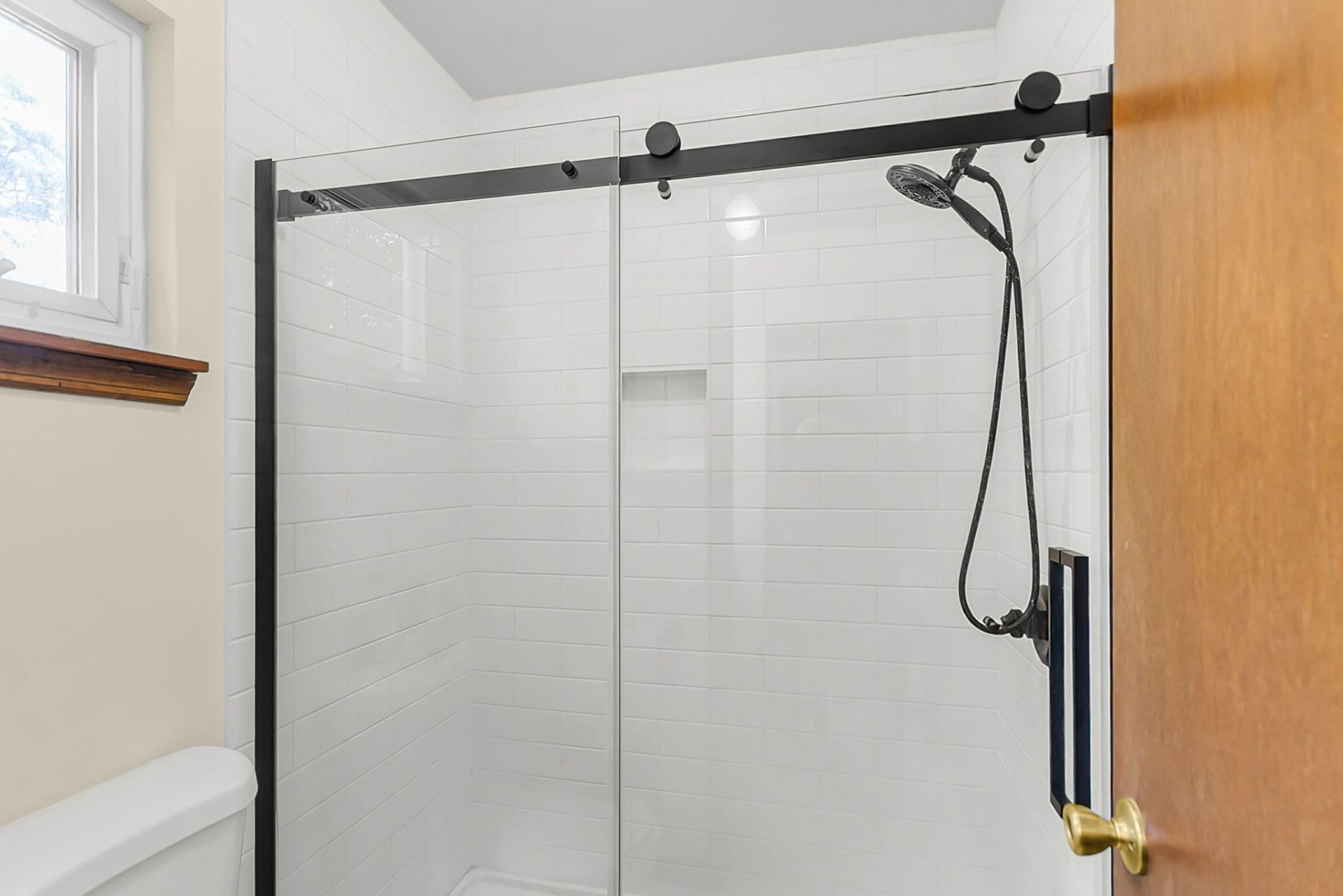 122 Bradd Street Photo 11