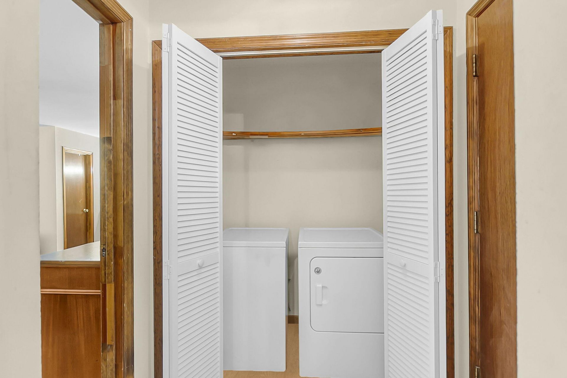 122 Bradd Street Photo 13