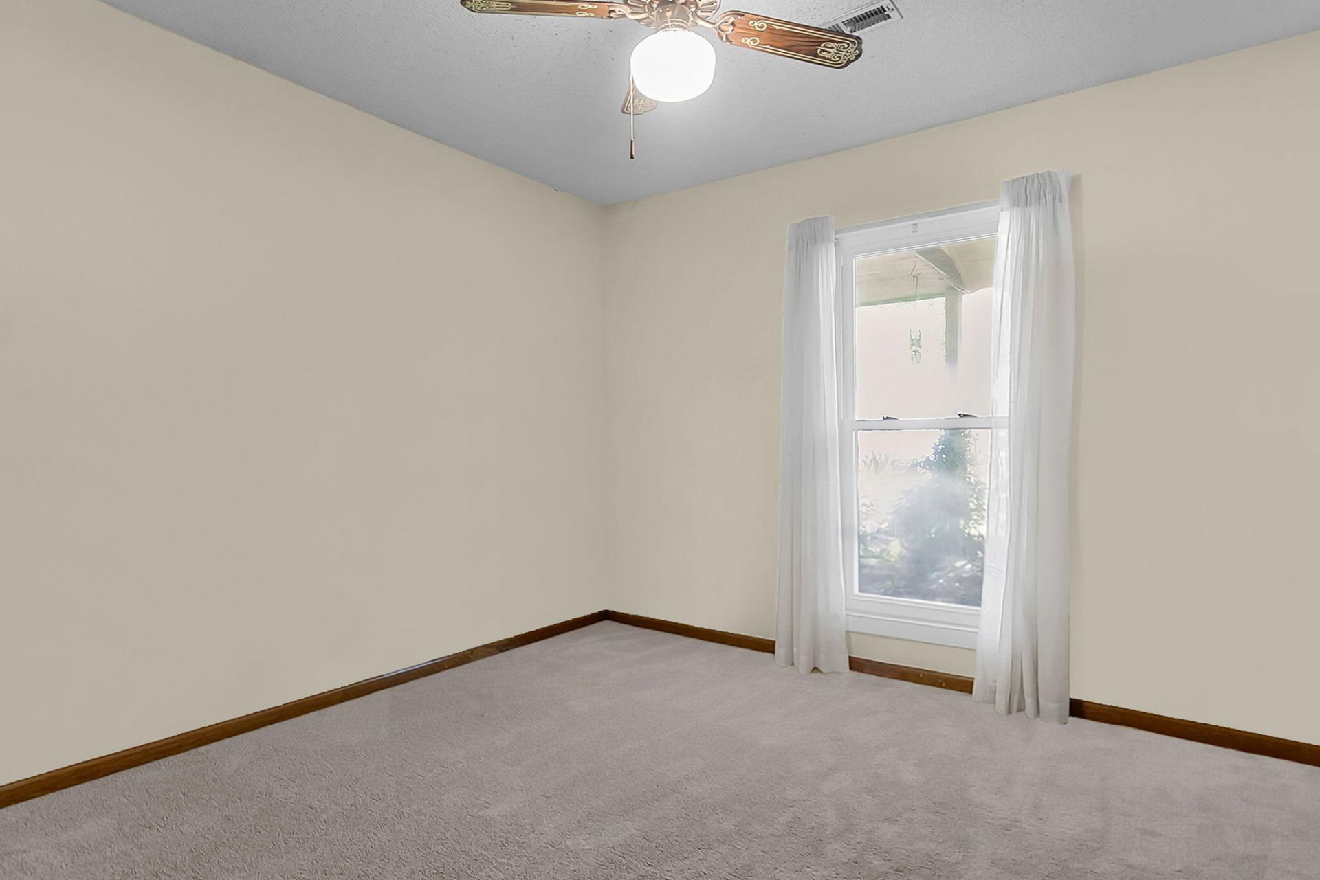 122 Bradd Street Photo 15