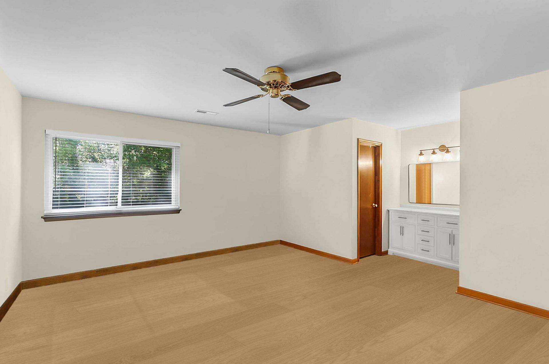 122 Bradd Street Photo 7