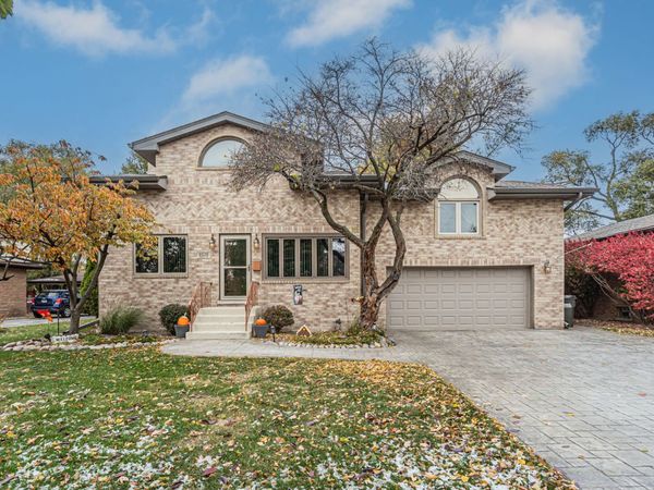 6528 Ridge Drive , Chicago Ridge, IL 60415