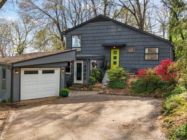 1318 N Briscoe Circle, Knoxville, TN 37912