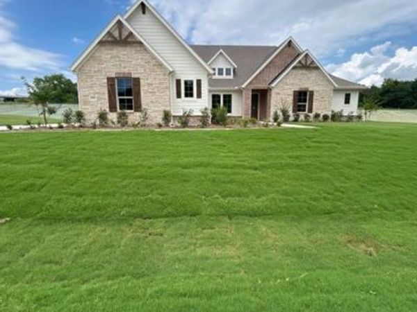 1002 Perrin Lane, Van Alstyne, TX 75495