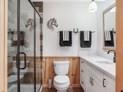 9256 Horseshoe Bar Rd, Loomis, CA 95650 Photo