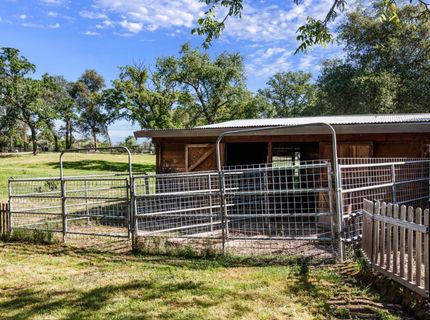 9256 Horseshoe Bar Rd, Loomis, CA 95650 Photo