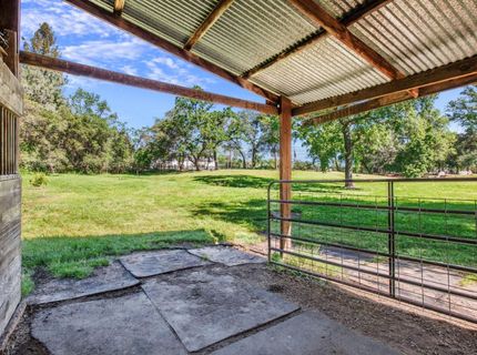 9256 Horseshoe Bar Rd, Loomis, CA 95650 Photo