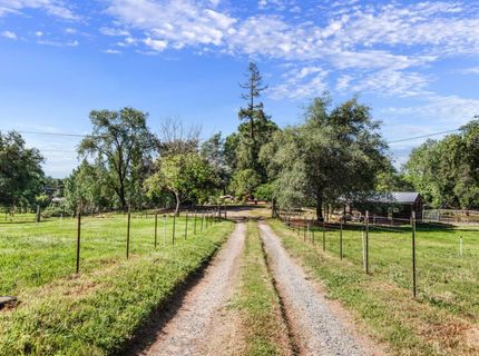 9256 Horseshoe Bar Rd, Loomis, CA 95650 Photo