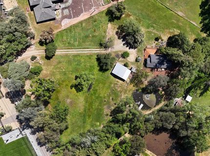 9256 Horseshoe Bar Rd, Loomis, CA 95650 Photo