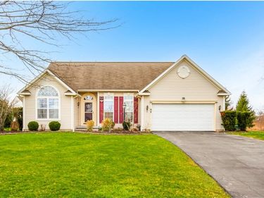 68 Sweet Pea Drive, Henrietta, NY 14586