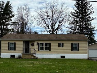 6 Oak Hill Street, Arkport, NY 14807