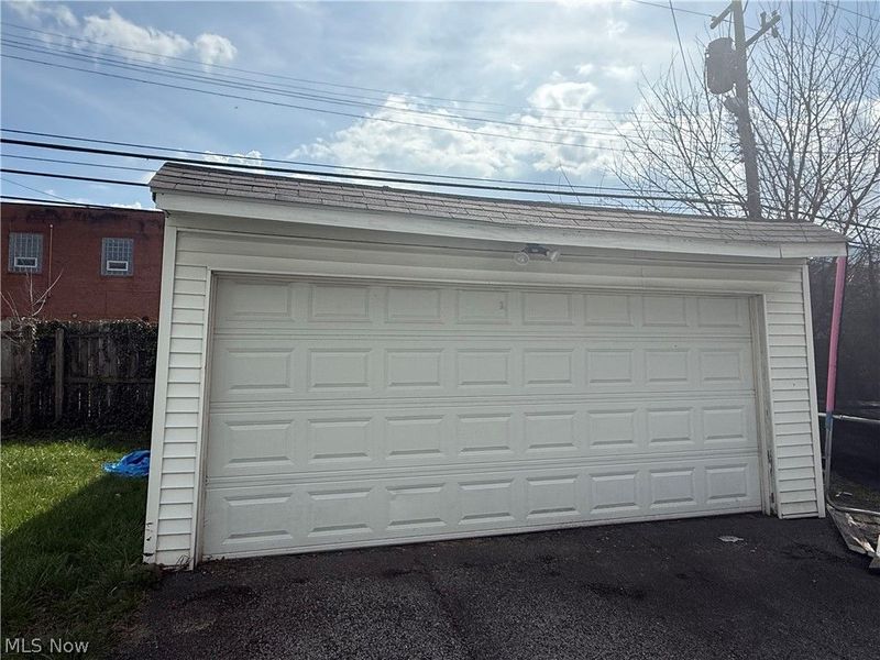 11918 Buckingham Avenue, Cleveland, OH 44120 Photo 11