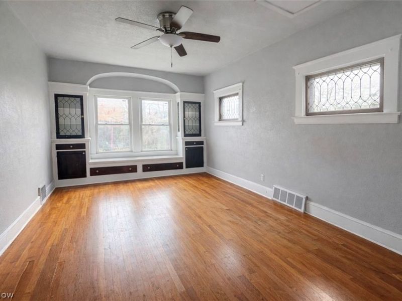 11918 Buckingham Avenue, Cleveland, OH 44120 Photo 4