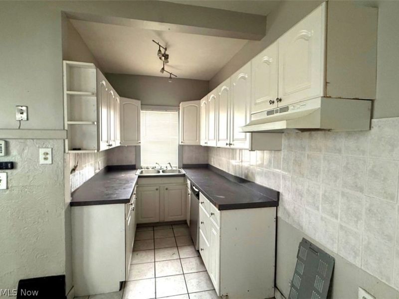 11918 Buckingham Avenue, Cleveland, OH 44120 Photo 6