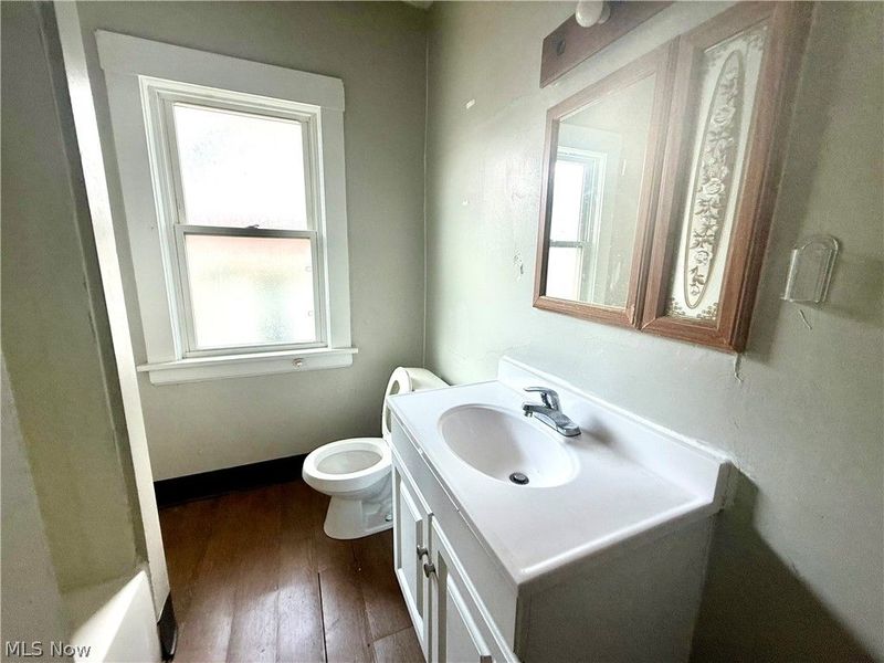 11918 Buckingham Avenue, Cleveland, OH 44120 Photo 8