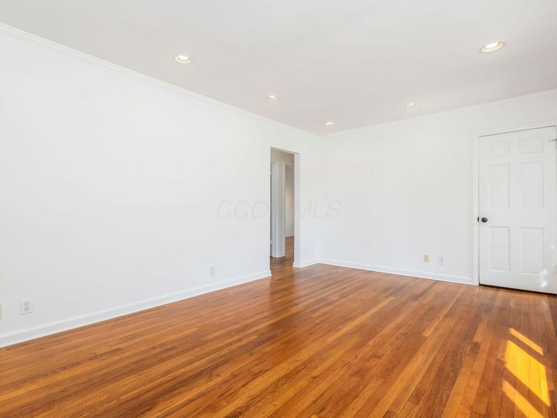 545 N Columbia Avenue, Columbus, OH 43209 Photo 8