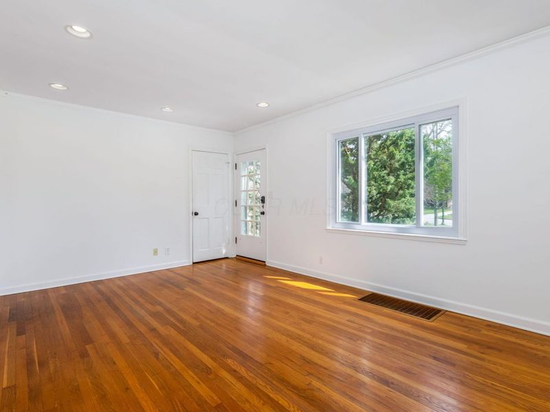 545 N Columbia Avenue, Columbus, OH 43209 Photo 9