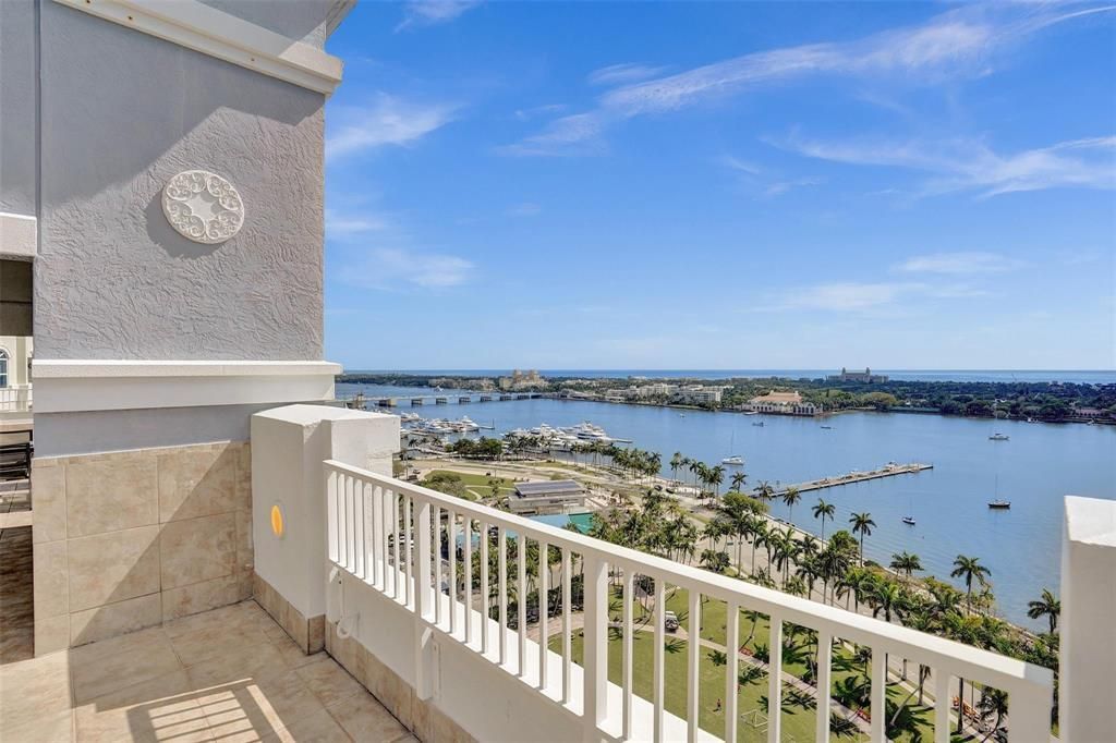 255 Evernia Street, Unit 501, West Palm Beach, FL 33401 Photo