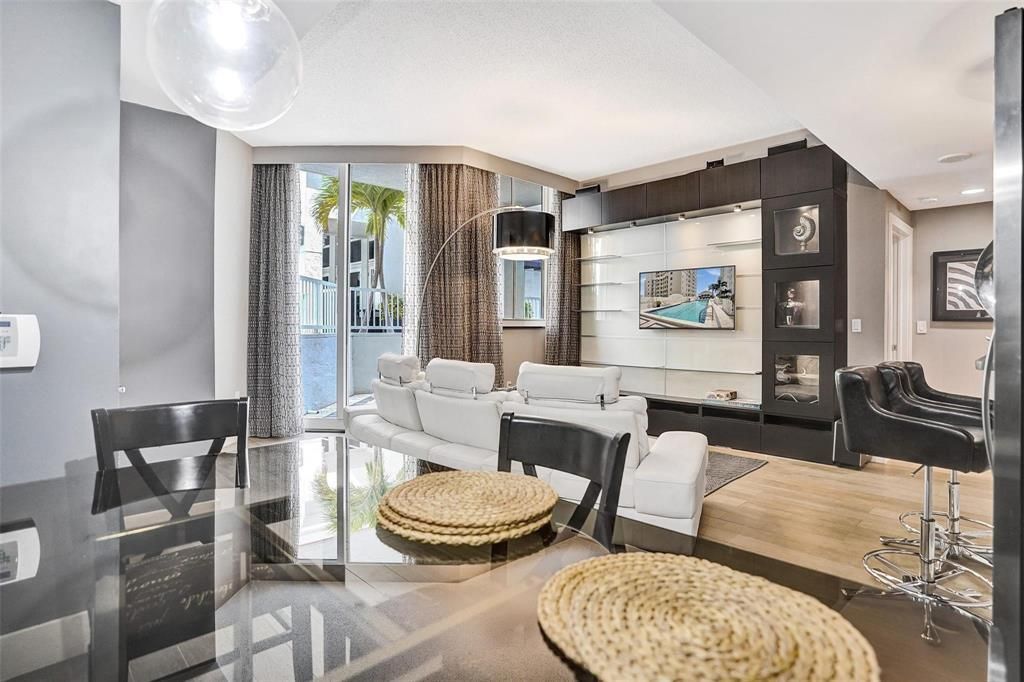 255 Evernia Street, Unit 501, West Palm Beach, FL 33401 Photo