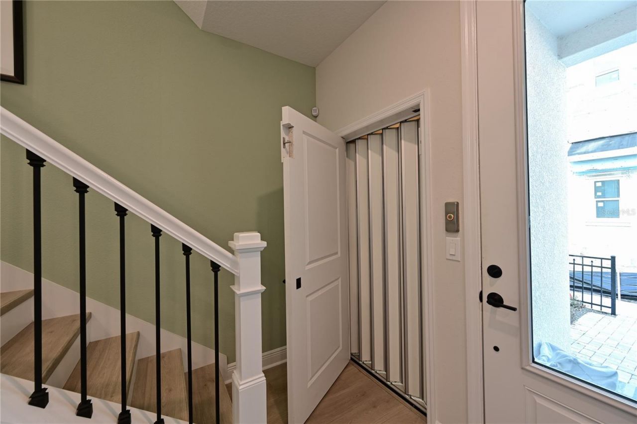 2451 Mangum Court , Sarasota, FL 34237 Photo