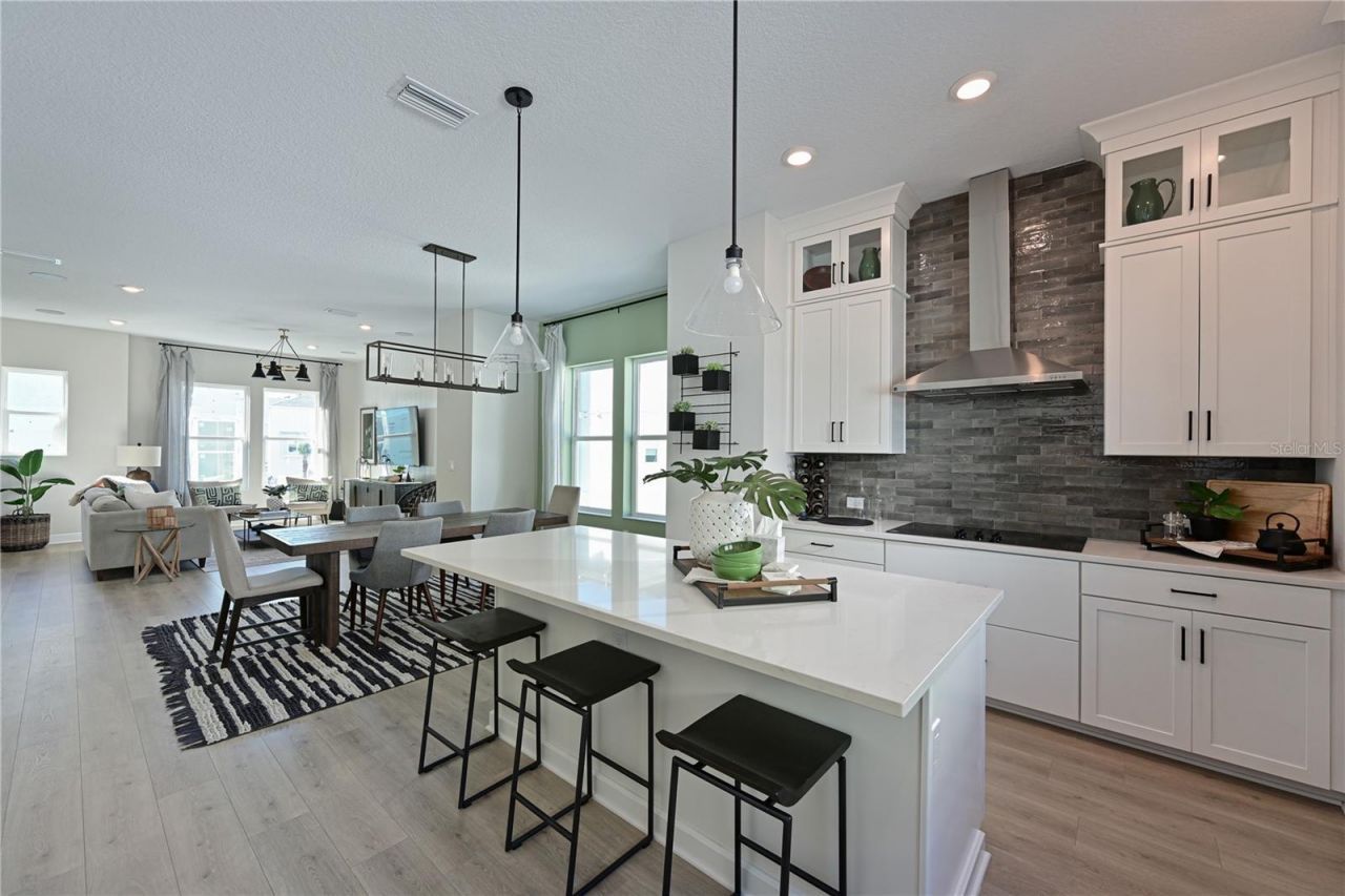 2451 Mangum Court , Sarasota, FL 34237 Photo